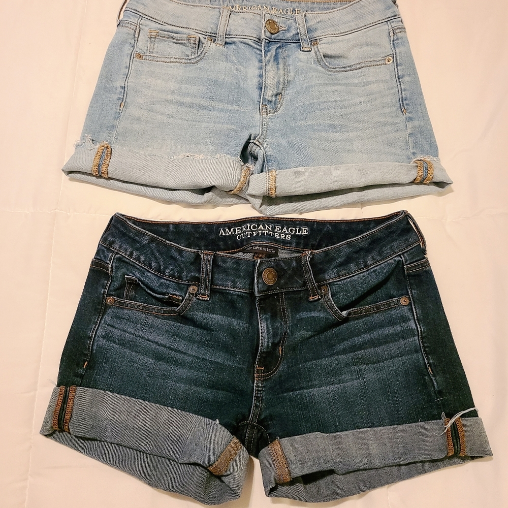 Set of 2 pair Size 4 American Eagle Shorts